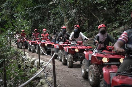 TAMAN EKSTREM ATV PANTAI ESEN