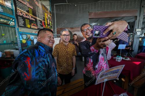 FAHMI FADZIL