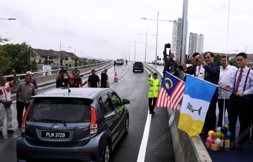 PG03_06072018_MENTERI_JALAN