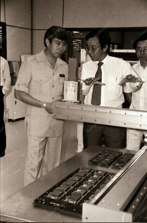 MENTERI SUMBER MANUSIA