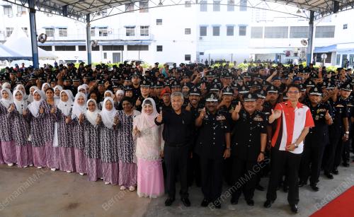 PG03_07042018_TPM_WARGA_POLIS
