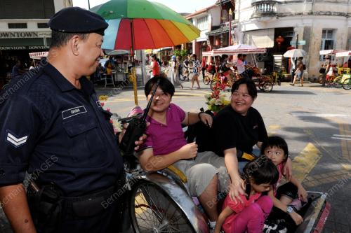 PG03_07072016_POLIS_PELANCONG