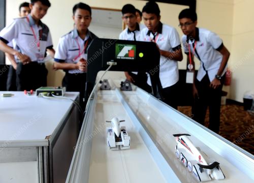 PG03_07112012_PELAJAR_LUMBA