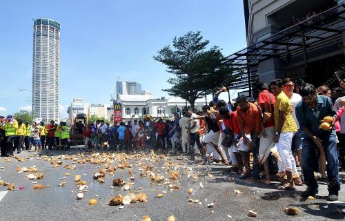 PG03_08022017_KELAPA_PECAH