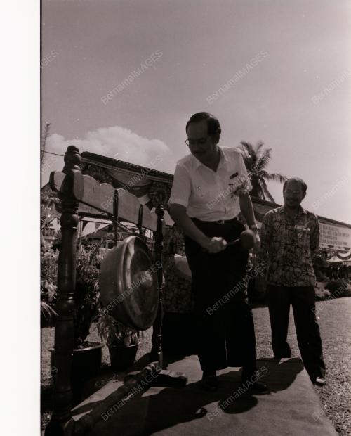 DATO' SRI MOHD NAJIB TUN ABDUL RAZAK