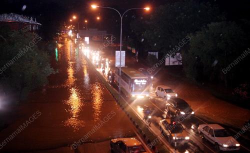 BANJIR KILAT
