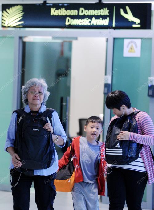 PG03_09062015_ABU_AIRPORT