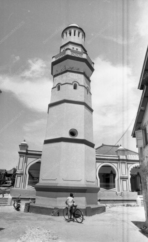 PG03_09072015_MASJID_ROBOH