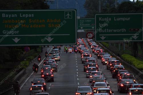 SEKATAN JALAN RAYA