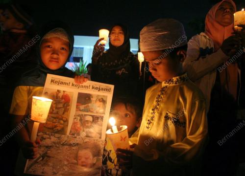 PERHIMPUNAN LILIN