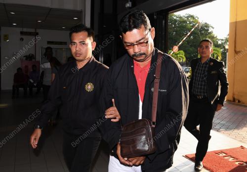 PG03_10042019_MAHKAMAH_DAKWA_BN201904096159