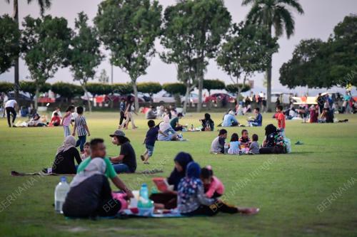 BERBUKA PUASA DI PADANG KOTA LAMA