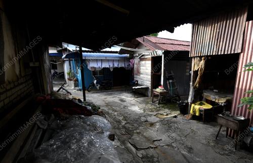 PENGUSAHA DOBI TRADISIONAL