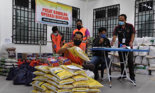 TINJAUAN KAWASAN PKPD