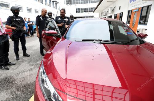 PG03_10082018_KERETA