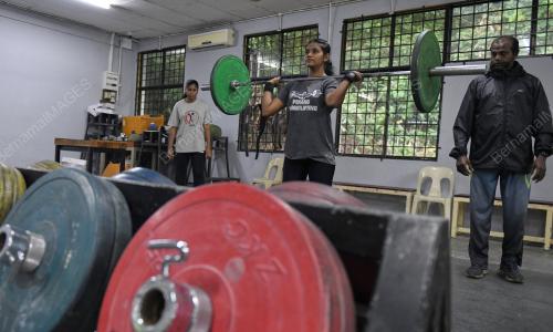 SUKMA_ANGKAT BERAT