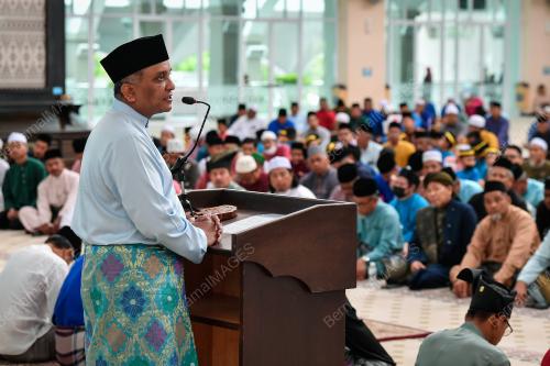 DATUK SERI REEZAL MERICAN NAINA MERICAN