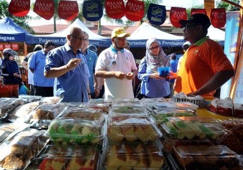 PG03_11112018_LAWATAN_PASAR