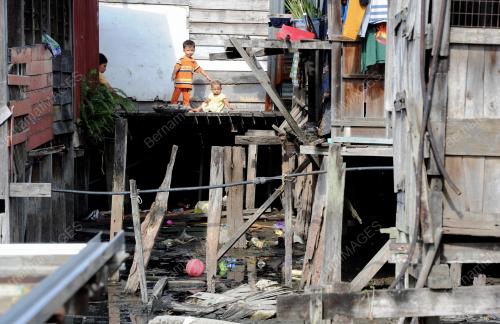 PG03_12022014_SAMPAH-SARAP