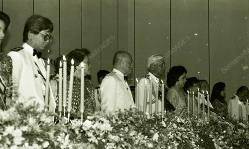 PG03_120690_AGONG