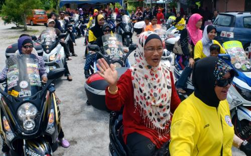 PG03_13052012_IBU_MOTOSIKAL
