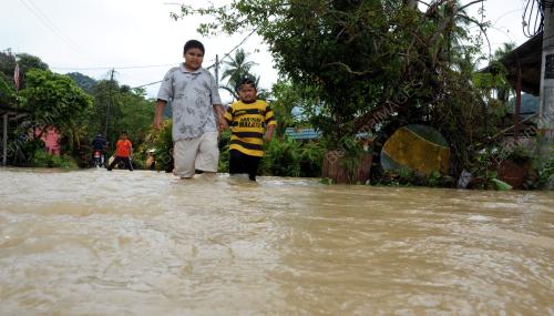 PG03_13102013_HARUNGI_BANJIR