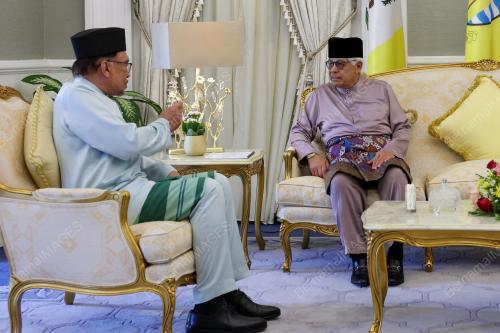 TUN AHMAD FUZI ABDUL RAZAK