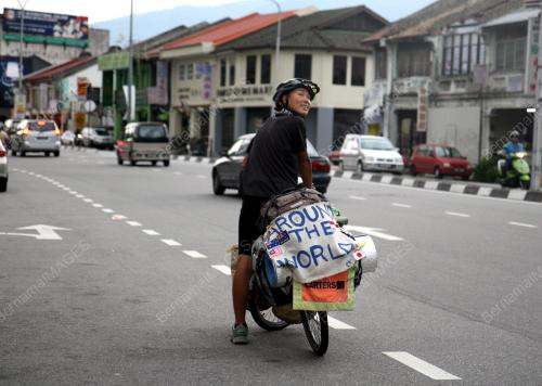 JELAJAH DUNIA