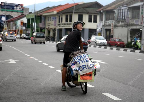 JELAJAH DUNIA