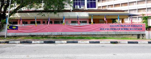 PG03_14082016_BENDERA_PANJANG