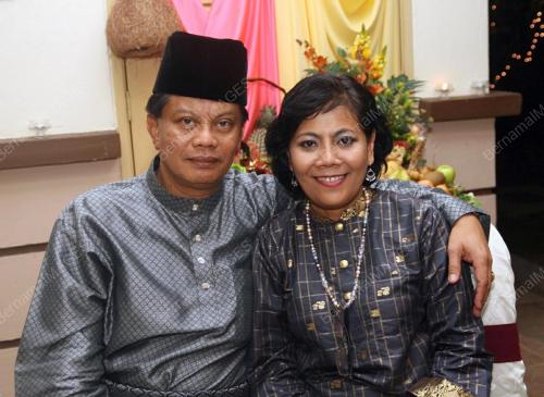 PASANGAN POLIS