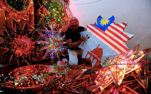 BINTANG HARI RAYA