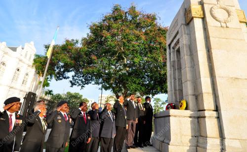 PG03_15082016_PENGHORMATAN_TUGU