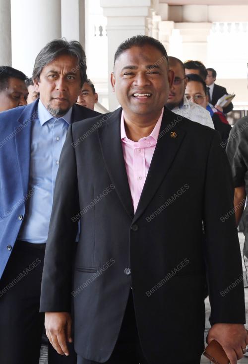 PG03_15112019_MAHKAMAH_AZEEZ_BN201909201807