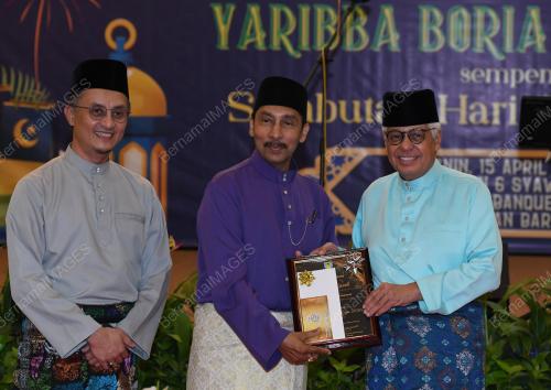 TUN AHMAD FUZI ABDUL RAZAK