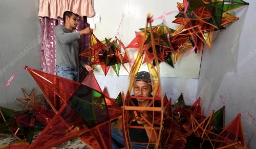 PEMBUAT BINTANG RAYA