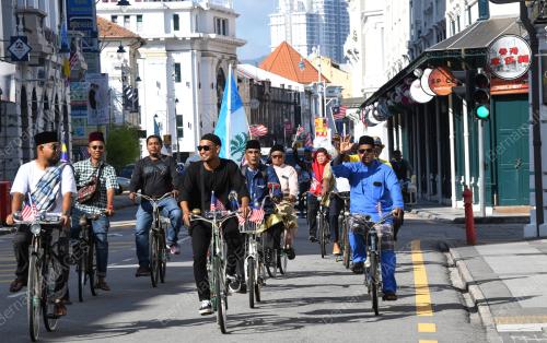 KAYUHAN HARI MALAYSIA