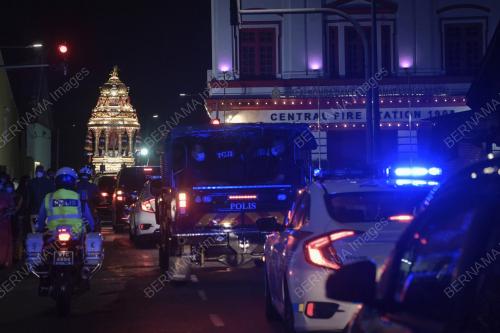 PERARAKAN PEDATI EMAS