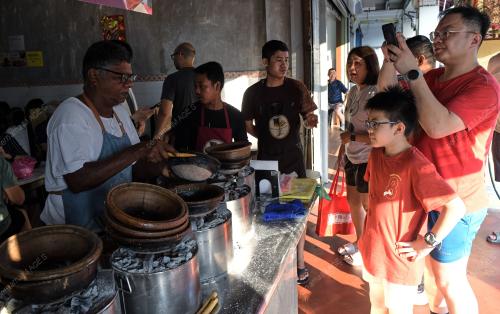 CLAYPOT APPOM MANIS
