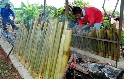 PG03_17082012_LEMANG_PANAS