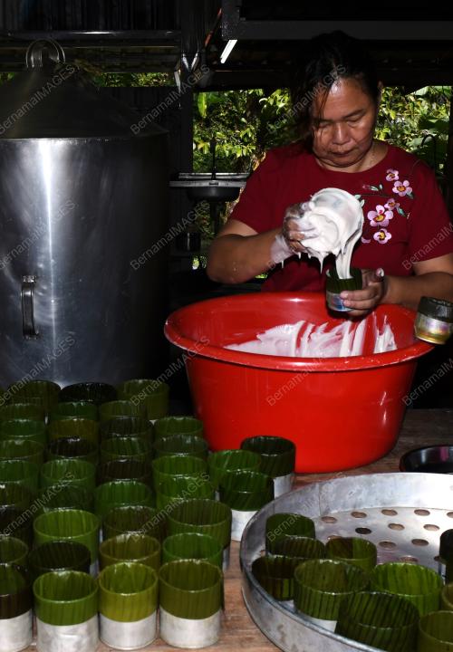 KUIH BAKUL