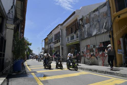 PENGUNJUNG DI PULAU PINANG