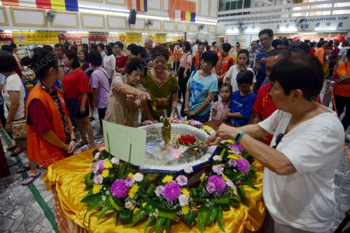 PG03_19052019_WESAK_BN201905180081