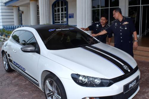 PG03_19062012_KERETA_RAMPAS