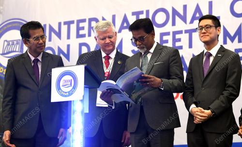 PG03_19112019_MENTERI_BUKU_BN201911188092