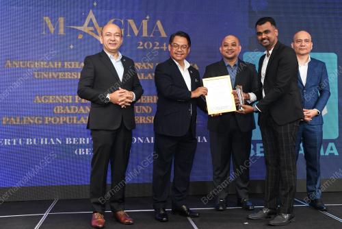 BERNAMA TERIMA ANUGERAH KHAS