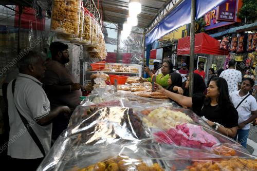 PERSIAPAN DEEPAVALI