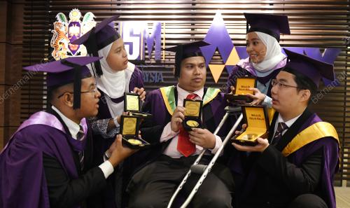 GRADUAN CEMERLANG USM