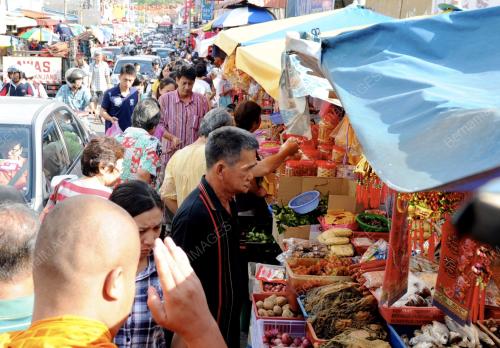 PG03_21012012_ORANG_RAMAI