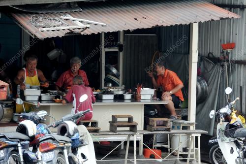 PG03_21042017_KEDAI_BANGKU